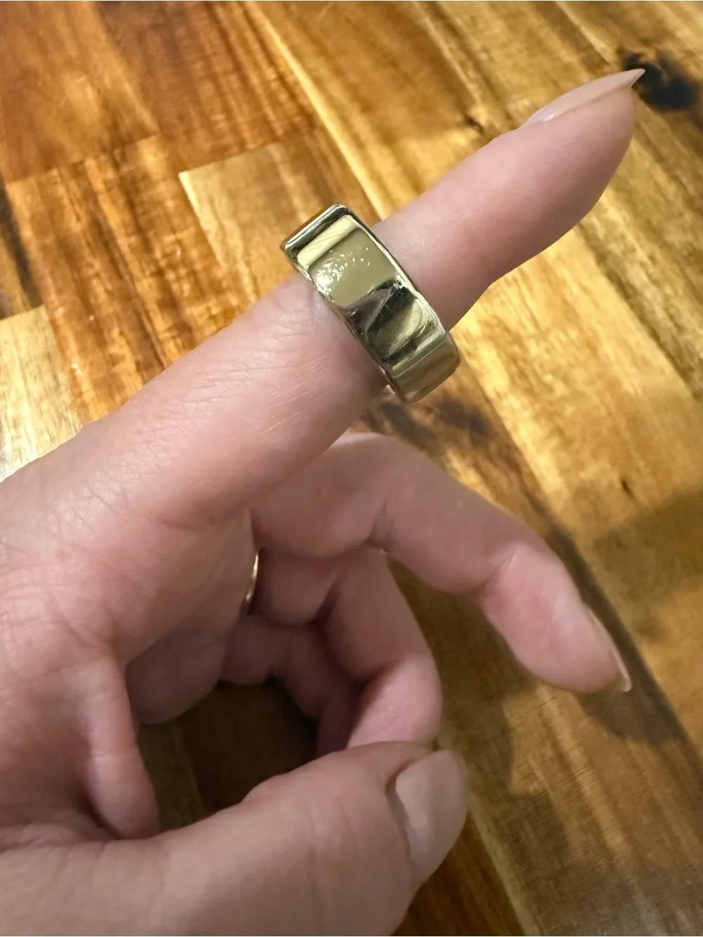 Oura Ring 4 - Size 7 - Gold